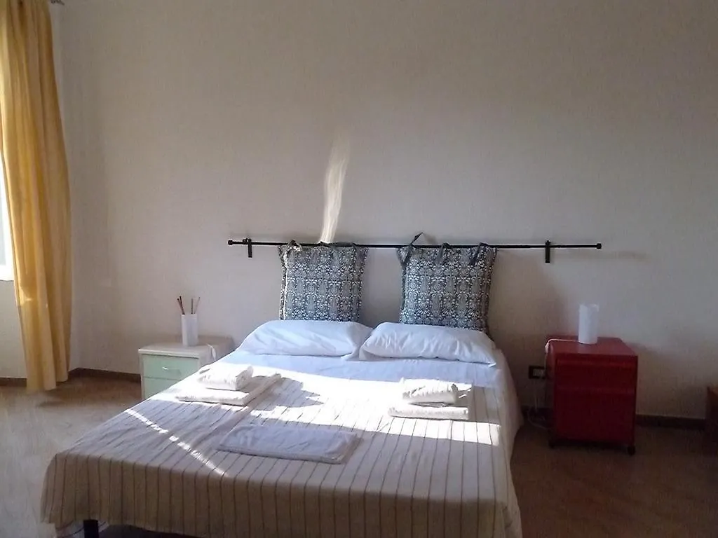 Myroom Firenze Statuto 0*, Florence