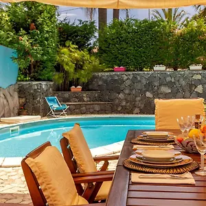 Magdalena Villa Aci SantʼAntonio